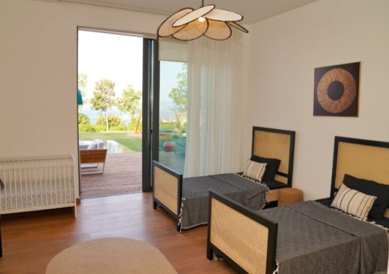 7feaad0d-67e1-4646-9a21-2978a7eb845a